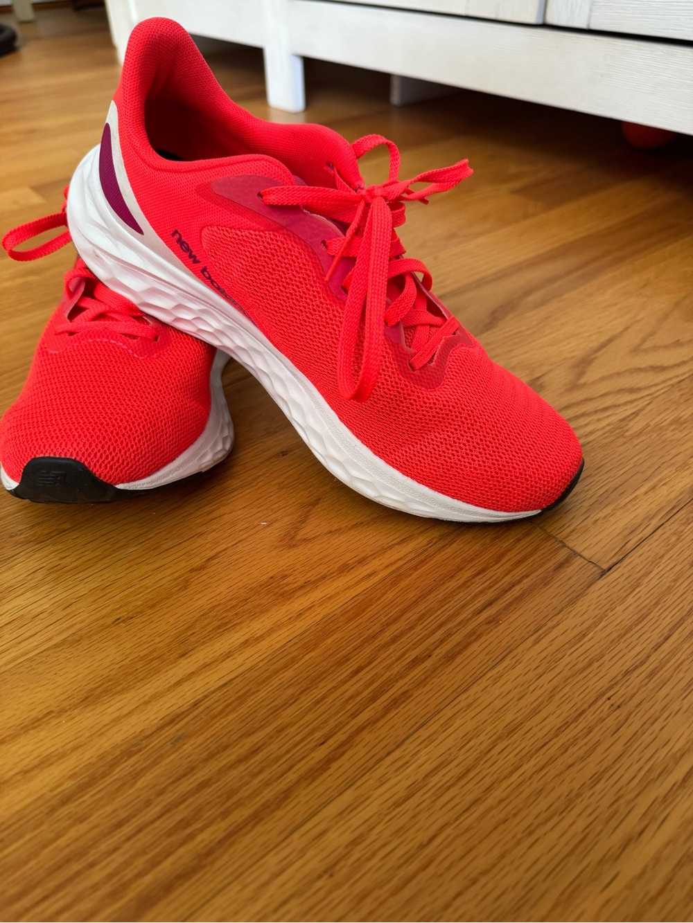 New Balance- Women's Fresh Foam Lightweight Arishi Sneakers. Size 9 - Picture 3 of 10